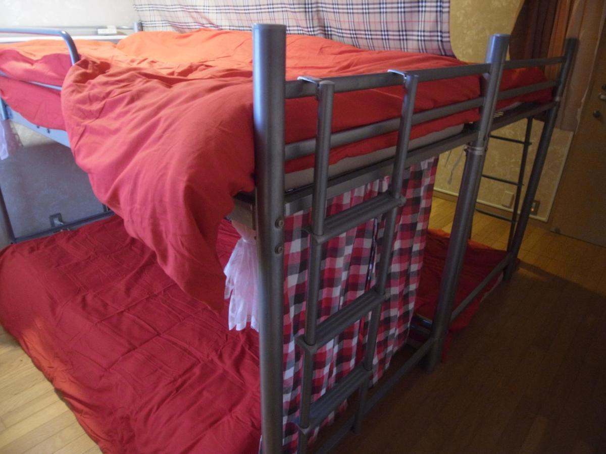 Hostal Girls Only Share House Tama *